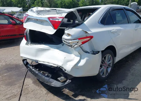 2015 Toyota Camry Se z USA, uszkodzony, nr VIN 4T1BF1FK3FU079182